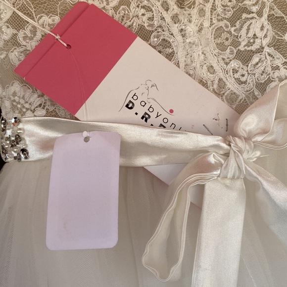 NWT Babyonline DRESS wedding gown in size 2 - Picture 5 of 5